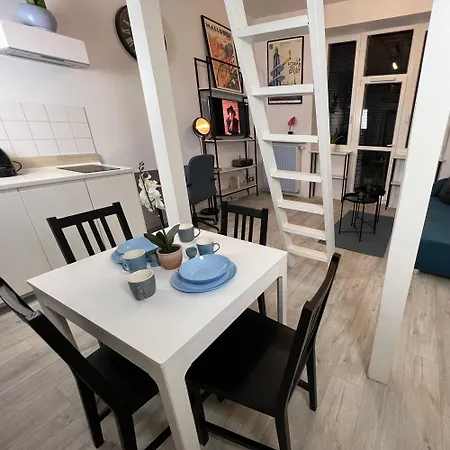 Apartamento Z Widokiem Na łazienki Królewskie Varsóvia